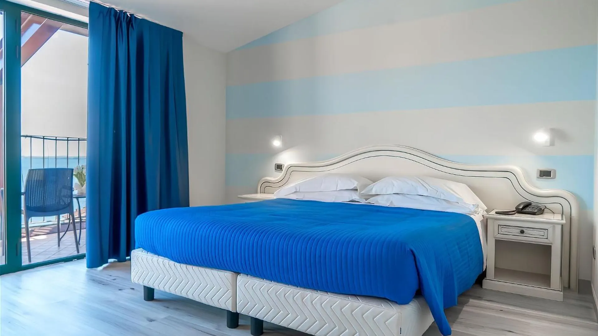 Hotel Riva Del Sole Moniga del Garda 4*,